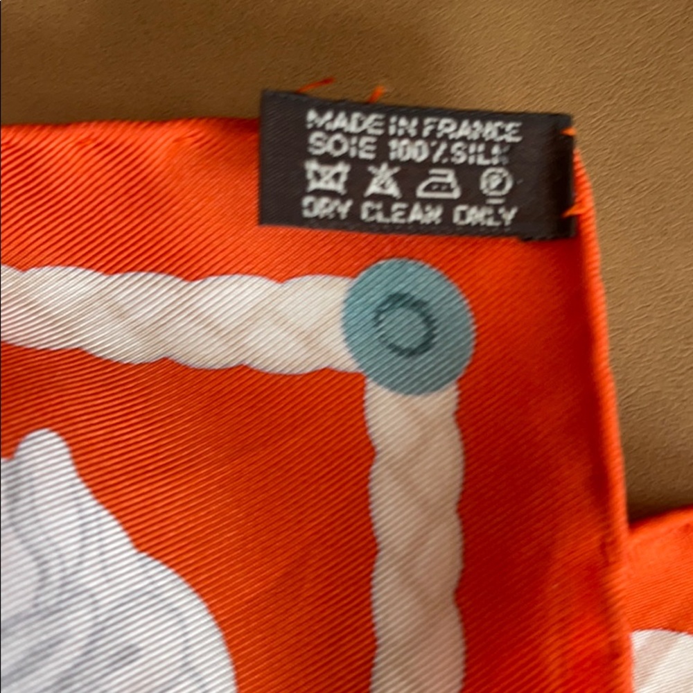 Hermès Silk Scarf Les Canes Motif - Picture 2 of 5
